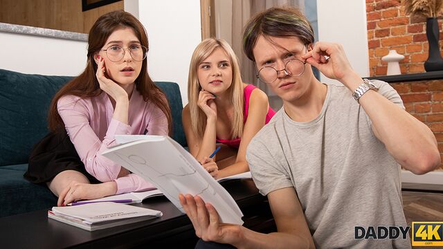 Side Fuck screw with seductive Bella Grey and Hot Pearl