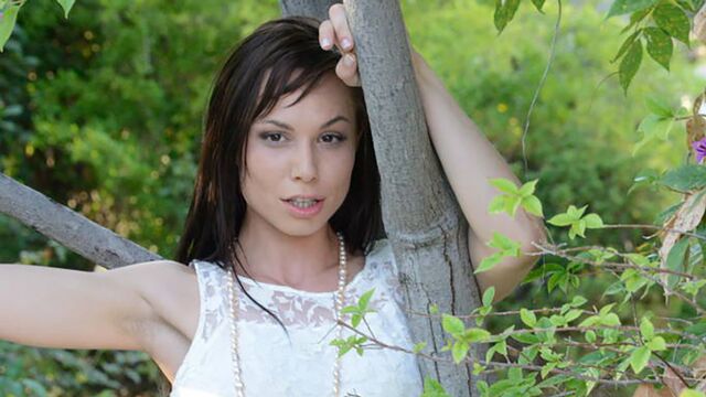 Amateur porn with tempting Aidra Fox