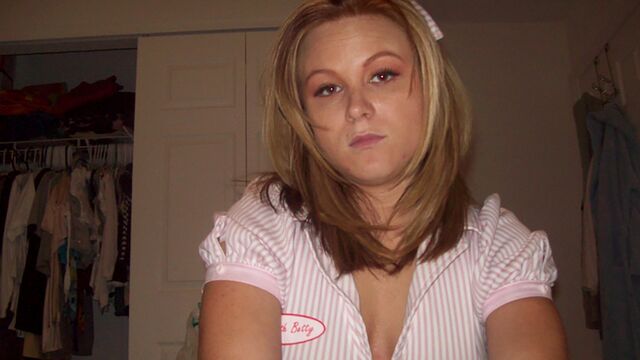 Handjob scene with gorgeous Brandi Belle