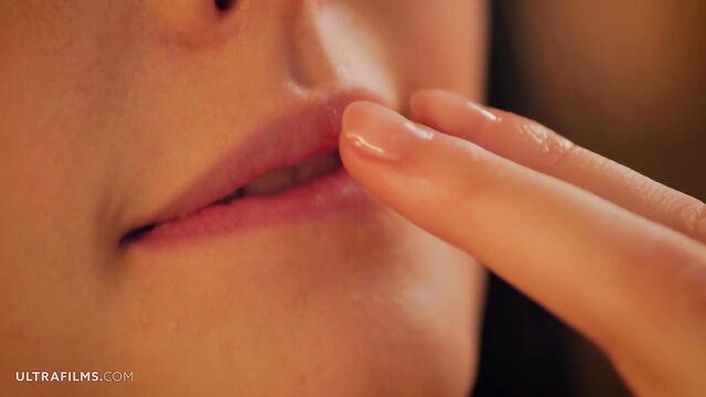 Fingers scene with hot Amelia Riven