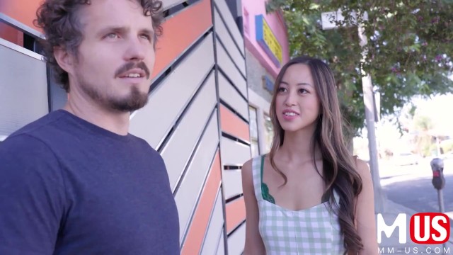 Modelmediaus movie with pretty Alexia Anders from Grab