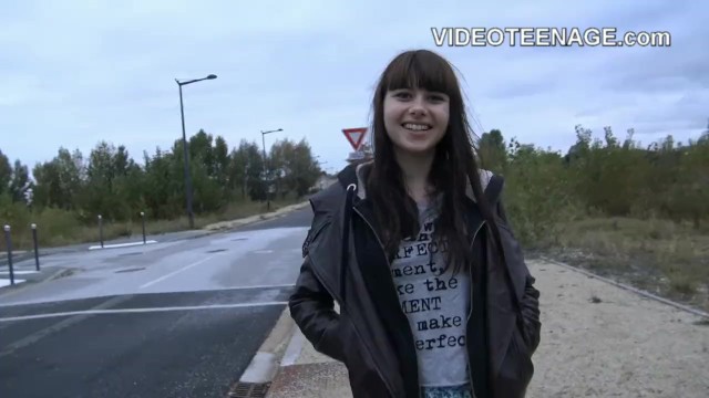 Schoolgirl (18+) bang with hot Luna Rival and Fira Ventura from Grab