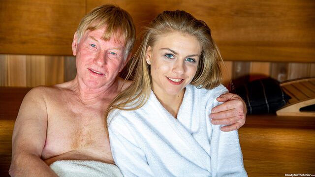 Blowjob porn with tempting Bonnie Dolce