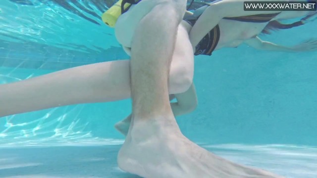 Masturbation screw with hot Minnie and Minnie Manga