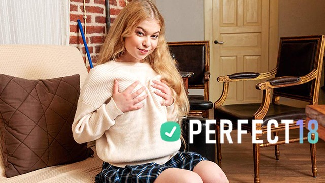 Fingering scene with tempting Hope