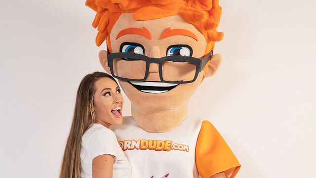 Oral video with pretty Mackenzie Mace