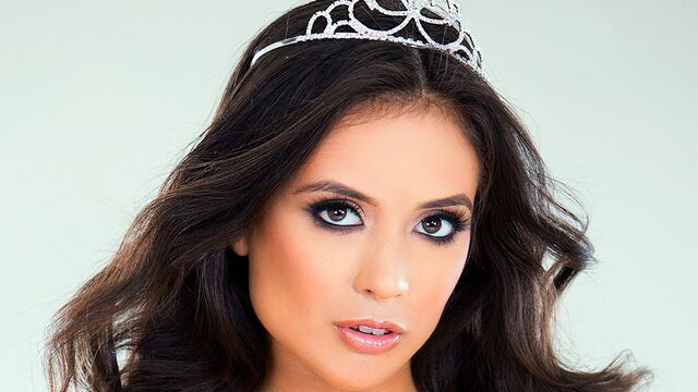 Cowgirl smut with passionate Jynx Maze