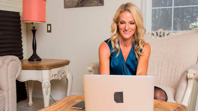 In The Bed action with passionate Sydney Hail