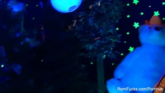 Sexy screw with pretty Romi Rain from Grab