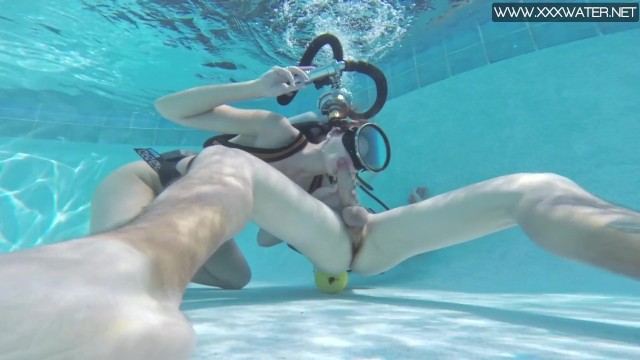 Outside video with sexy Minnie Manga from Grab