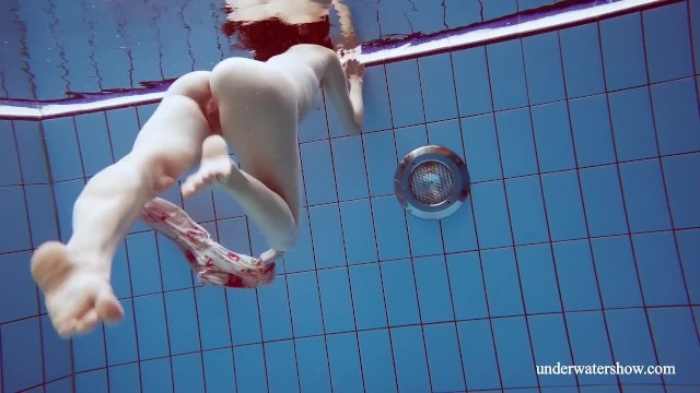 Poolside bang from Grab