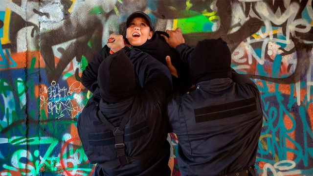 Security film with sexy Jennifer Mendez