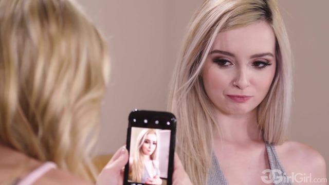 Posing movie with awesome Lexi Lore and Scarlett Sage