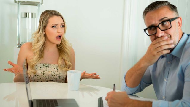 Legs On Shoulders video with passionate Mia Malkova