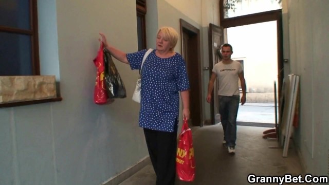 Mature bang from Grab