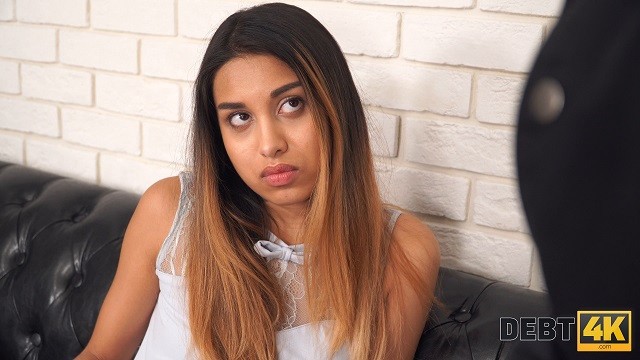 Money sex with sexy Roxy Lips