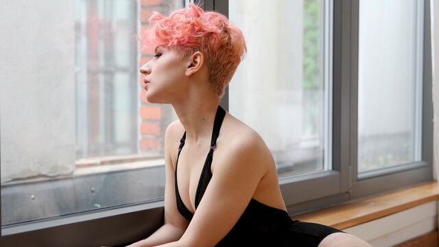 Reverse Cowgirl porn with pretty Vicky Addams