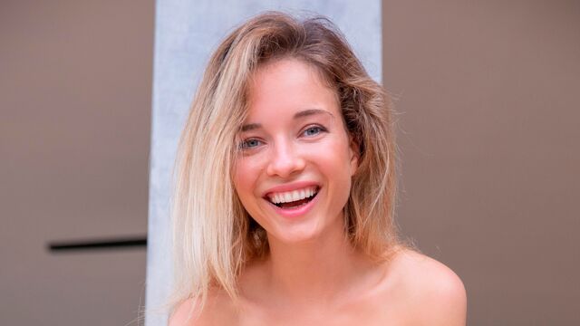 Model bang with prefect MonroQ