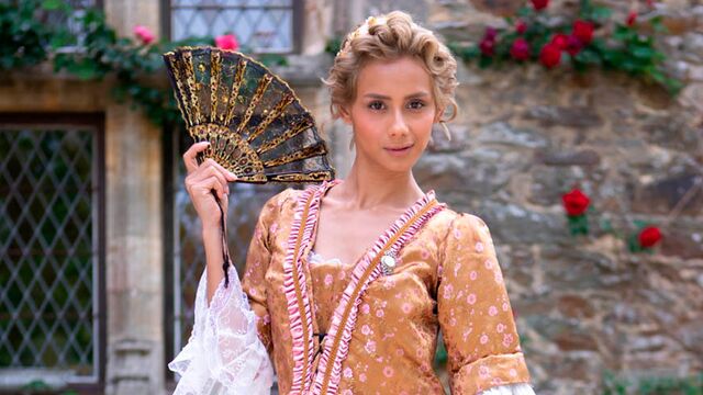 Long Legs scene with sexy Veronica Leal