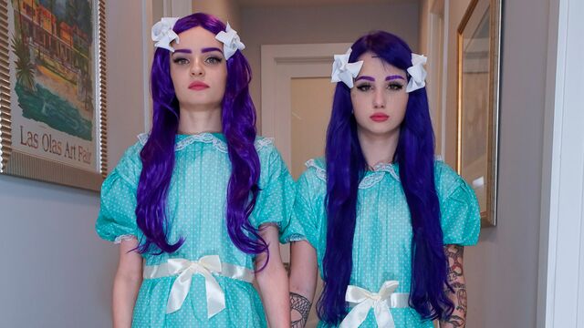 In The Bed action with seductive Jessae Rosae