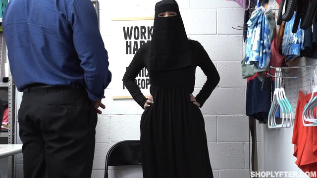 Reverse Cowgirl video with prefect Delilah Day