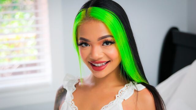 Side Fuck bang with pretty Paisley Paige