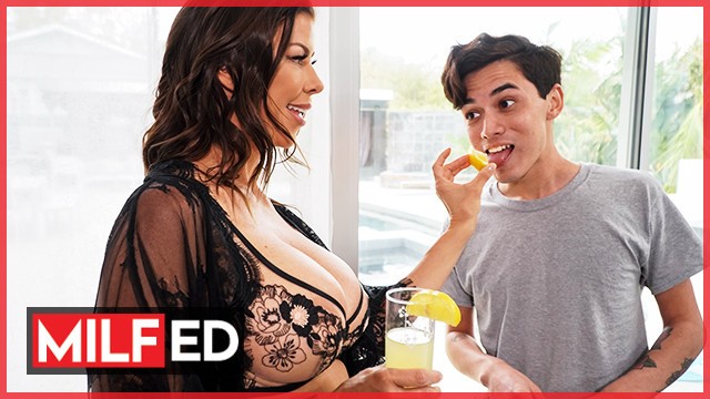 Hardcore scene with gorgeous Alexis Fawx and Juan El Caballo Loco from Grab