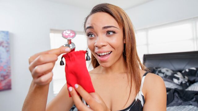 Pornstar film with horny Jamie Marleigh