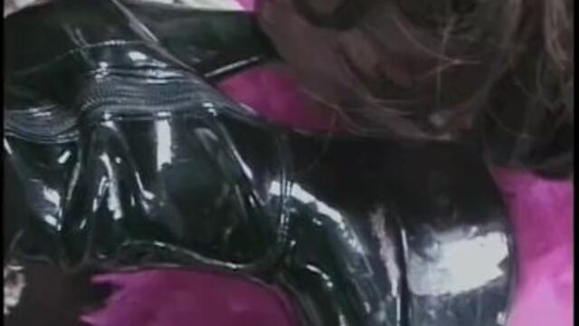 Threesome smut from Grab