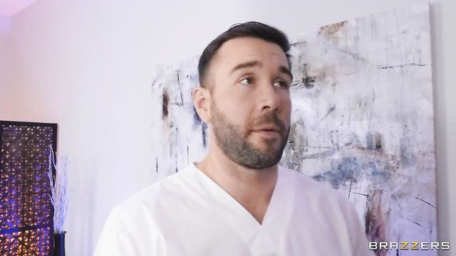 Reverse Cowgirl film with gorgeous Alexis Fawx