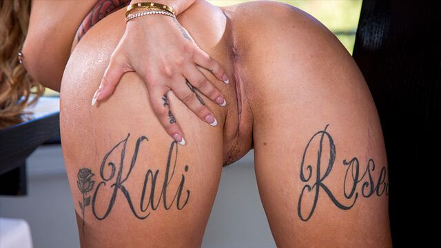 Natural Tits porn with tempting Kali Roses