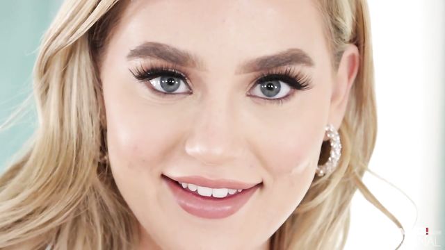 Skinny bang with sexy Blake Blossom