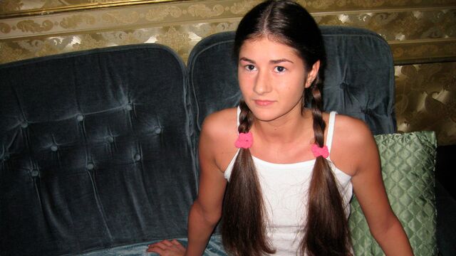 Blowjob screw with pretty Nessa Shine