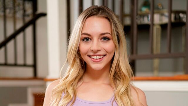 Cock Play sex with prefect Lily Larimar