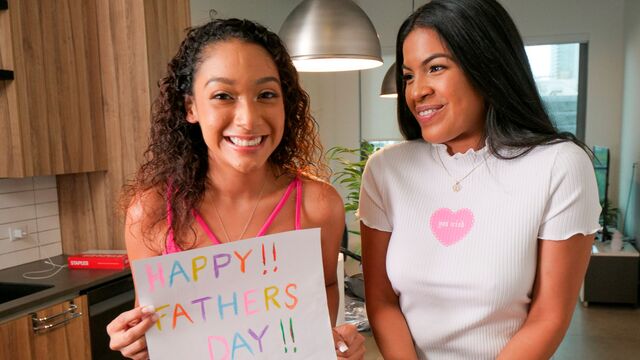 Skinny film with awesome Maya Farrell and Sarah Lace