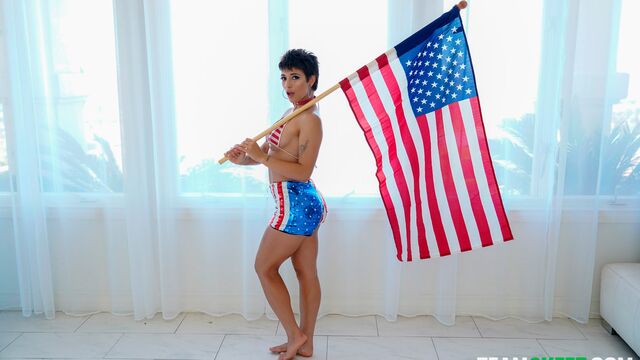 Skinny video with awesome Brooklyn Gray