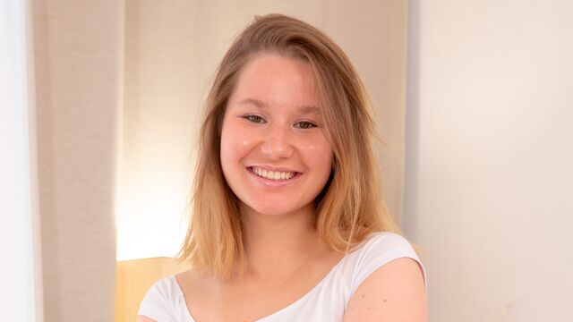 Doggystyle action with seductive Amalia Davis