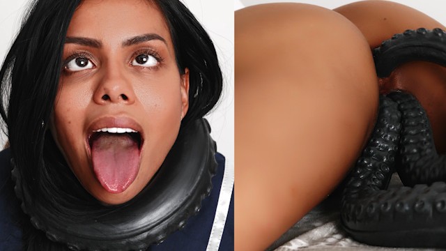 Big Tits porn with horny Canela Skin