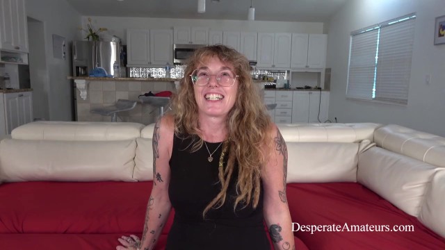 Redhead smut with horny Bridgette Daniels and Scarlett Foxx