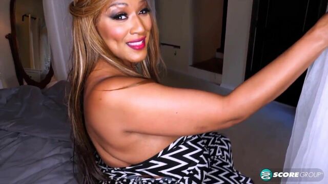 Cowgirl bang with pretty Africa Sexxx