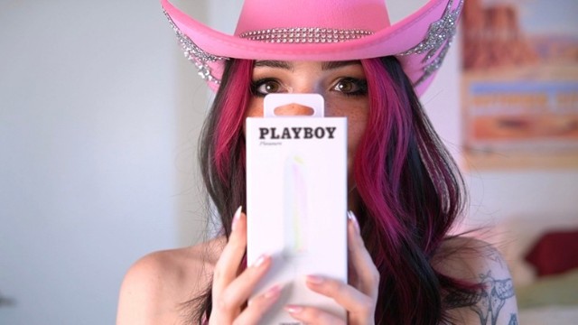 Youtube film with tempting Lana Bee from Grab