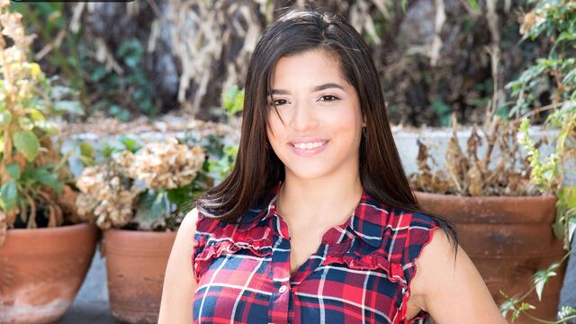 Young (18+) bang with gorgeous Gabriela Lopez