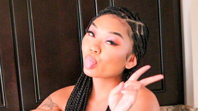 Reverse Cowgirl action with seductive Lina Flex