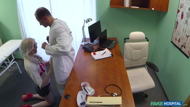 Long Legs video with awesome Delicious