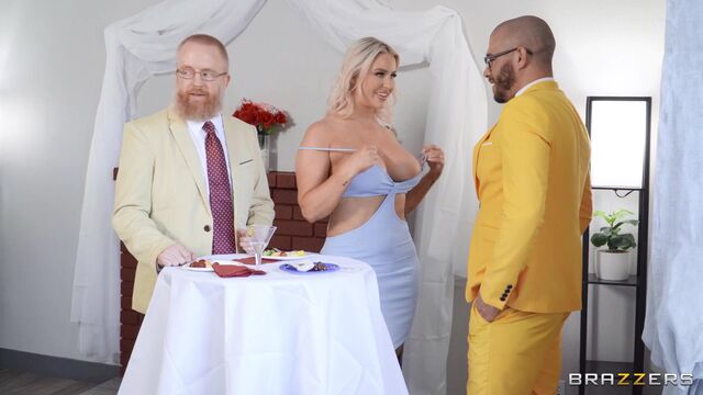 Big Ass sex with hot Tokyo Lynn and Jenna Starr