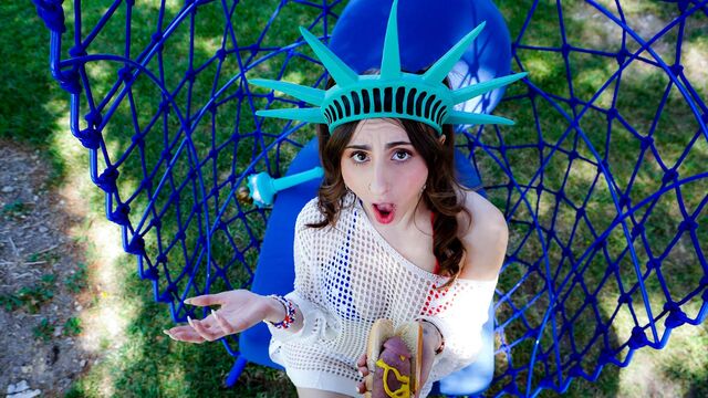 Double Blowjob action with passionate Penelope Kay