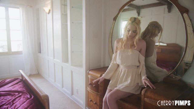 Masturbate sex with gorgeous Kenna James from Grab