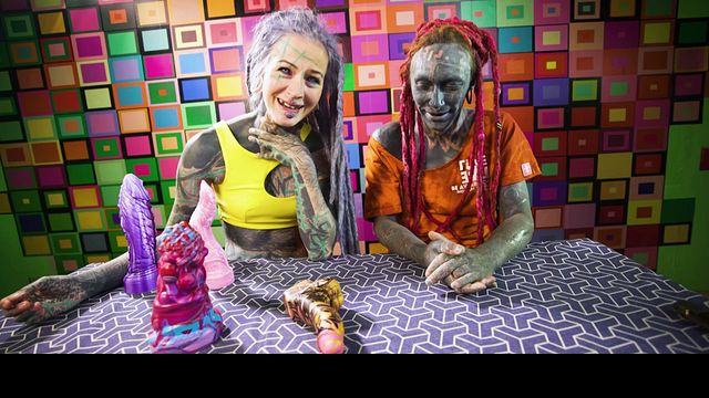 Tattoo Couple video with sexy Anuskatzz and Lily Lu