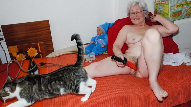 Lesbian action with awesome Agnes