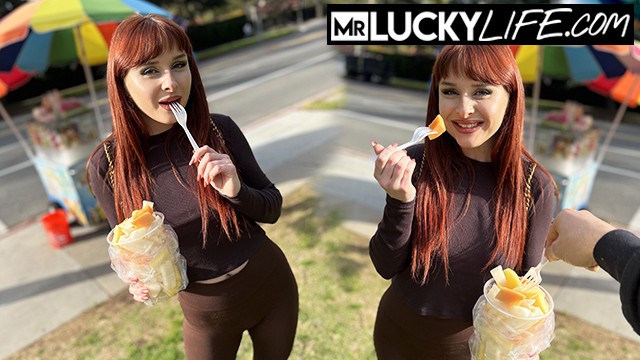 Cock Sucking porn with seductive Odette Fox